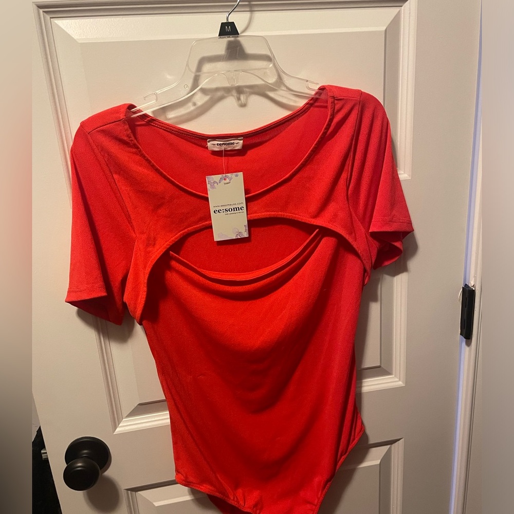 EESOME SIZE MEDIUM ORANGE BODYSUIT